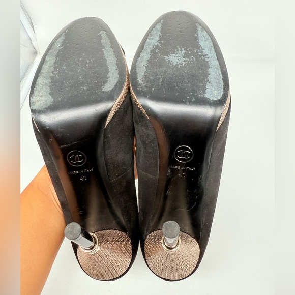 Chanel 2016 Black Suede Leather Satin CC Cap Toe Logo Metallic Heel Pumps EU 41 - Picture 11 of 14